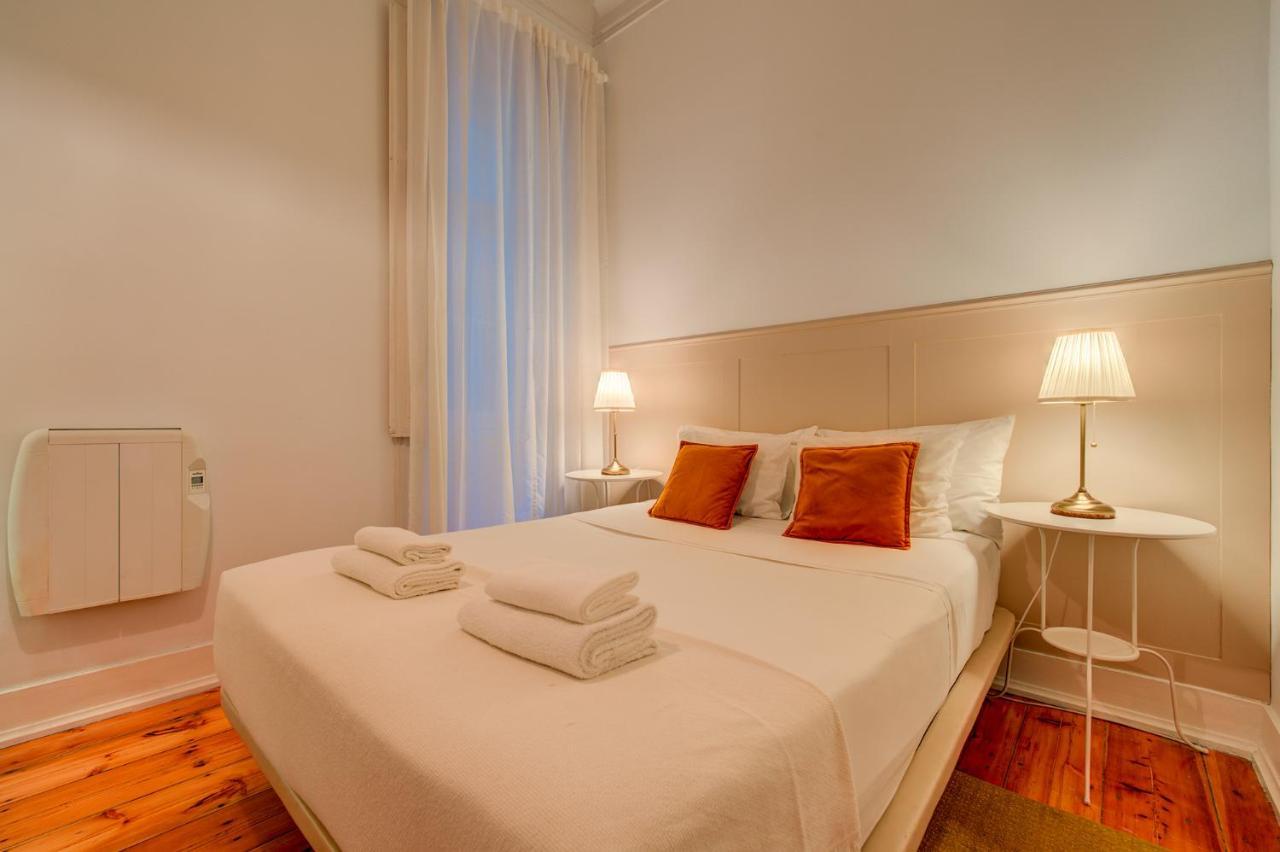 Economy Double Room with Shared Bathroom,1353274582:JPEG